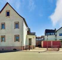 Haus zum Kaufen in Solms 150.000,00 € 127.11 m²