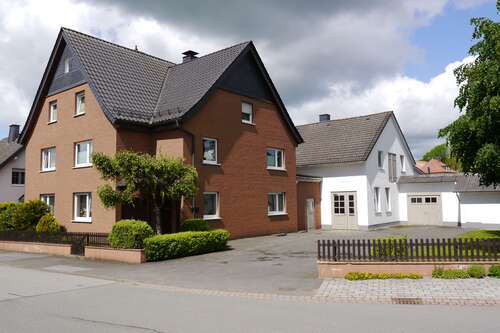 Foto - Haus zum Kaufen in Brilon 349.000,00 € 244.47 m²