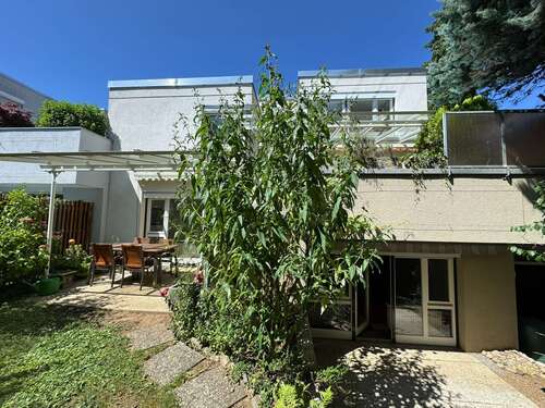Foto - Haus zum Kaufen in Esslingen am Neckar 690.000,00 € 196 m²