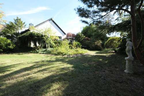 Foto - Haus zum Kaufen in Monheim am Rhein 1.085.000,00 € 244 m²