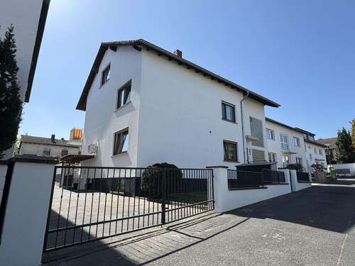 Foto - Haus zum Kaufen in Dietzenbach 989.000,00 € 378.42 m²