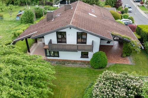 Foto - Haus zum Kaufen in Nauort 530.000,00 € 238 m²