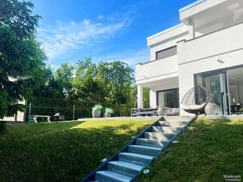 Foto - Haus zum Kaufen in Neuenhagen 1.400.000,00 € 234 m²