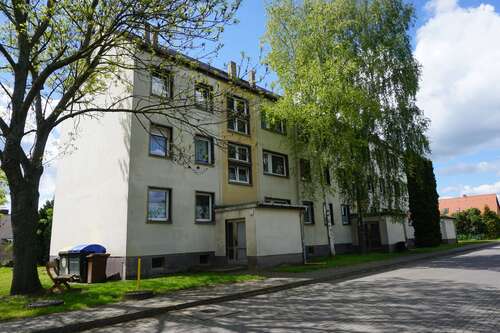 Foto - Haus zum Kaufen in Schneidlingen 195.000,00 € 919.61 m²