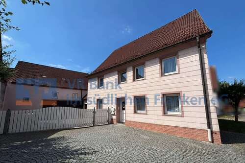 Foto - Haus zum Kaufen in Weiltingen 295.000,00 € 165 m²