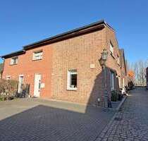 Haus zum Kaufen in Hünxe 485.000,00 € 246 m²