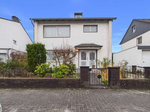 Foto - Haus zum Kaufen in Bergisch Gladbach Refrath 420.000,00 € 110 m²