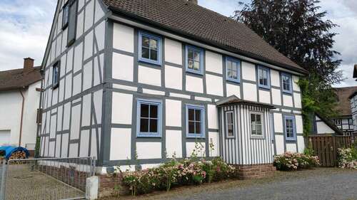 Foto - Haus zum Kaufen in Bevern 159.000,00 € 173.03 m²