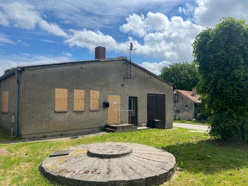 Foto - Haus zum Kaufen in Saal 98.000,00 € 311 m²