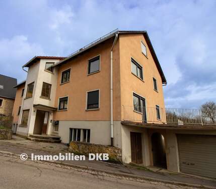 Foto - Haus zum Kaufen in Bieberehren 259.000,00 € 285 m²