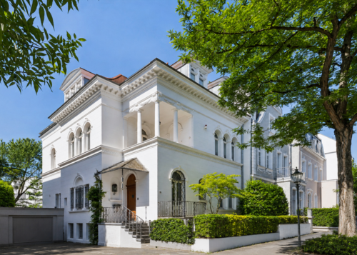 Foto - Haus zum Kaufen in Düsseldorf-Oberkassel 4.875.000,00 € 381 m²