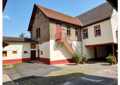 Foto - Haus zum Kaufen in Mommenheim 249.000,00 € 200 m²