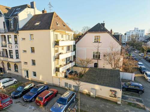 Foto - Haus zum Kaufen in Düsseldorf 889.000,00 € 235.55 m²
