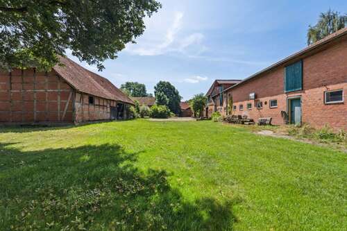 Foto - Haus zum Kaufen in Neustadt am Rübenberge OT Vesbeck 830.000,00 € 600 m²