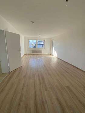 Foto - Wohnung zum Mieten in Neunkirchen 418,60 € 90.81 m²