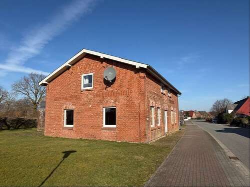 Foto - Haus zum Kaufen in Erfde 195.000,00 € 240.31 m²