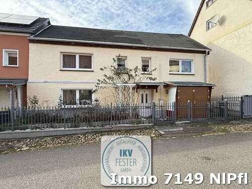 Foto - Haus zum Kaufen in Borna 99.999,00 € 130 m²