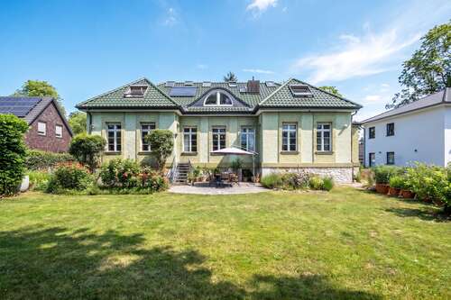Foto - Haus zum Kaufen in Blankenfelde-Mahlow 1.396.000,00 € 347 m²