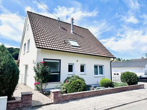 Foto - Haus zum Kaufen in Queidersbach 298.000,00 € 127.26 m²