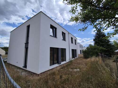 Foto - Haus zum Mieten in Zossen 1.699,00 € 125.43 m²