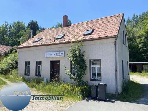 Foto - Haus zum Kaufen in Falkenstein 49.000,00 € 215 m²
