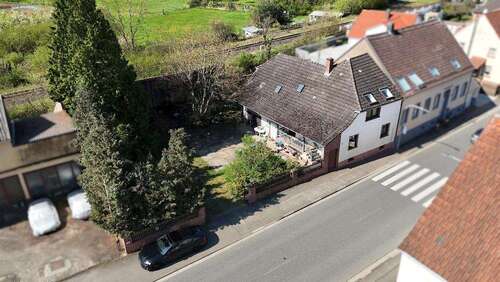Foto - Haus zum Kaufen in Homburg 230.000,00 € 135 m²