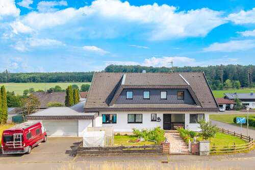 Foto - Haus zum Kaufen in Buchen-Oberneudorf 299.900,00 € 239 m²