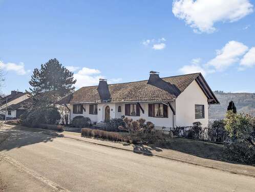 Foto - Haus zum Kaufen in Bad Laasphe 286.000,00 € 183.45 m²