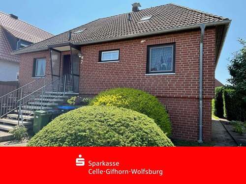Foto - Haus zum Kaufen in Wolfsburg 235.000,00 € 101.14 m²