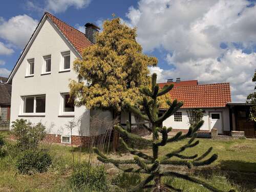 Foto - Haus zum Kaufen in Edemissen 246.000,00 € 93 m²