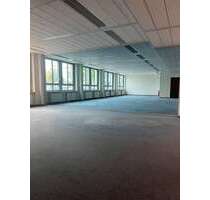 Büro in Hallbergmoos 2.359,00 € 362 m²