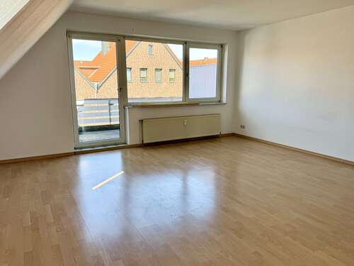 Foto - Wohnung zum Mieten in Neustadt 700,00 € 67 m²