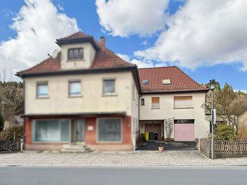 Foto - Haus zum Kaufen in Steinwiesen 99.000,00 € 233 m²