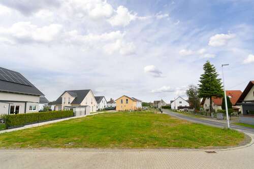 Foto - Grundstück zu verkaufen in Thiendorf 115.000,00 € 886 m²