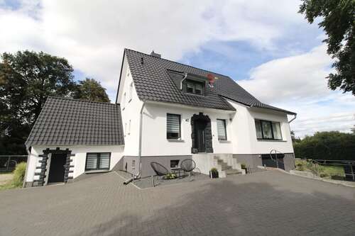 Foto - Haus zum Kaufen in Langenhagen Kaltenweide 549.000,00 € 174 m²