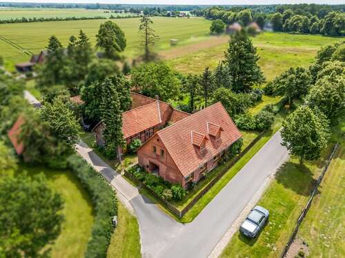 Foto - Haus zum Kaufen in Frankenfeld 249.000,00 € 180 m²