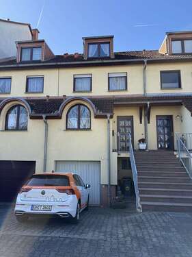 Foto - Haus zum Kaufen in Nidderau-Heldenbergen 365.900,00 € 118.77 m²