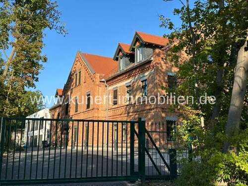 Foto - Haus zum Kaufen in Merseburg 3.750.000,00 € 1400 m²