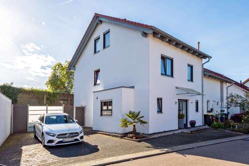 Foto - Haus zum Kaufen in Urbach 749.000,00 € 140 m²