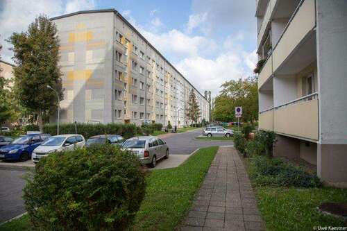 Foto - Wohnung zum Mieten in Hermsdorf 340,00 € 60.26 m²