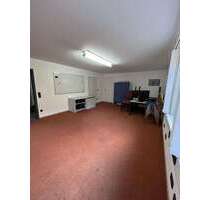 Büro in Rötz 192,00 € 25 m² - 192,00&nbsp;EUR Kaltmiete, ca.&nbsp; 25,00&nbsp;m&sup2; in Rötz (PLZ: 92444)