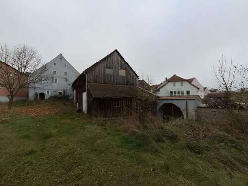 Foto - Haus zum Kaufen in Luhe-Wildenau 195.000,00 € 200 m²