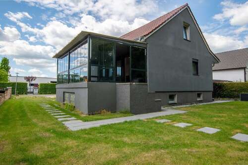 Foto - Haus zum Kaufen in Hennigsdorf 600.000,00 € 130.69 m²