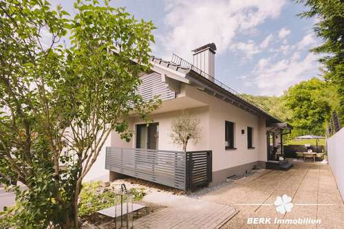 Foto - Haus zum Kaufen in Waldaschaff 745.000,00 € 178.77 m²