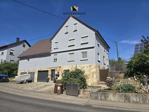Foto - Haus zum Kaufen in Altdorf 699.000,00 € 253 m²