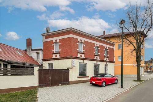 Foto - Haus zum Kaufen in Bad Dürrenberg 120.000,00 € 149.99 m²