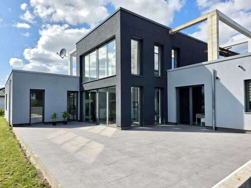Foto - Haus zum Kaufen in Burg (bei Magdeburg) 845.000,00 € 280 m²