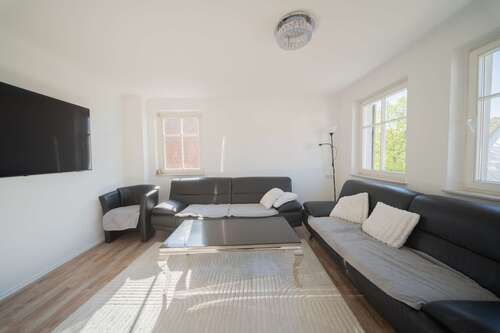 Foto - Haus zum Kaufen in Mundelsheim 360.000,00 € 180 m²