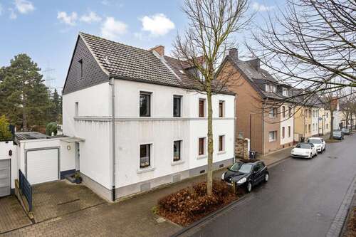 Foto - Haus zum Kaufen in Hürth 475.000,00 € 143 m²