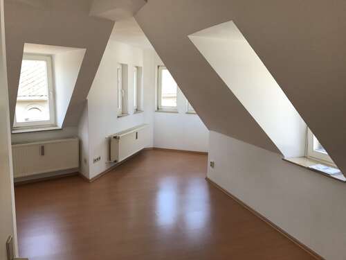 Foto - Wohnung zum Mieten in Halle (Saale) 444,62 € 47 m²